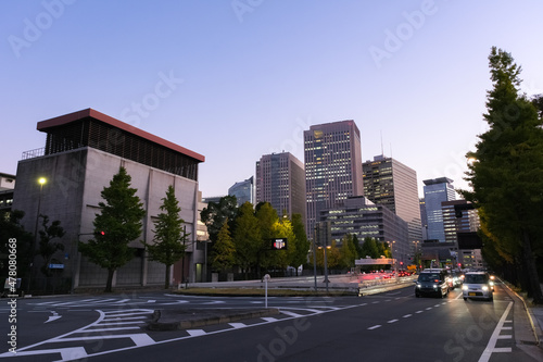 東京都千代田区 夕暮れの霞が関 六本木通り © 健太 上田