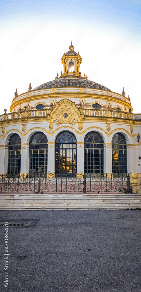 Fototapeta premium sevilla navidad ciudad edificios decoraciones velas