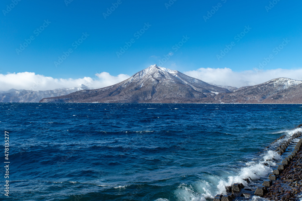北海道　支笏湖の冬の風景