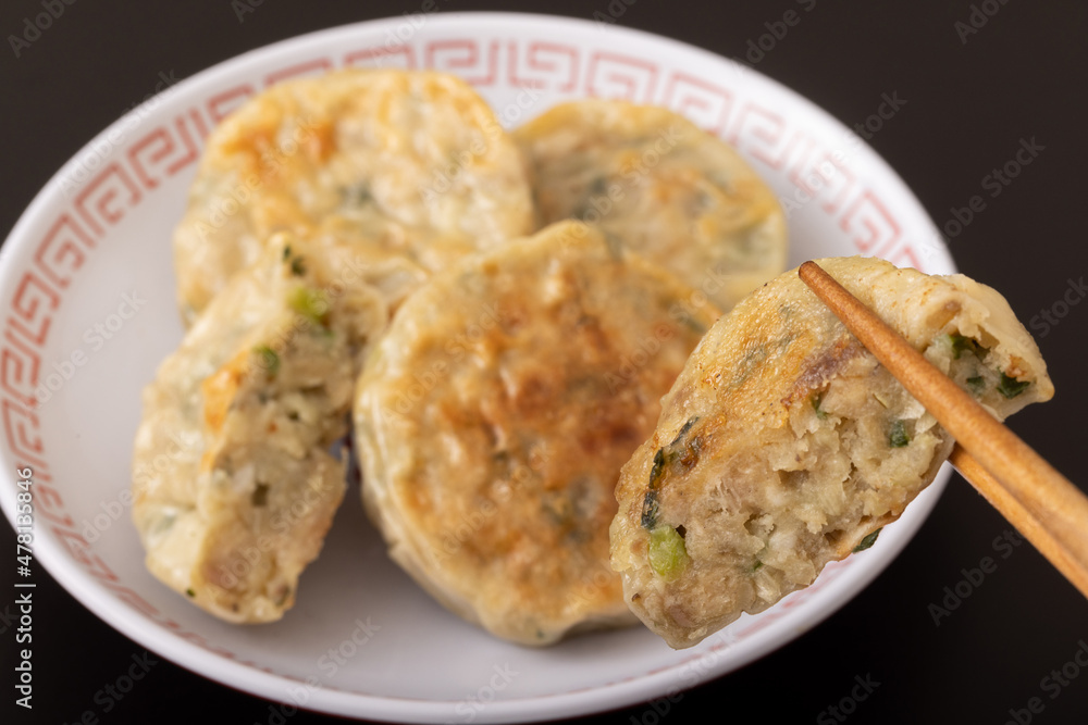 ニラ饅頭 ニラ饅頭