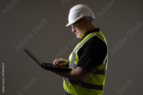 Builder laptop. Adult build...