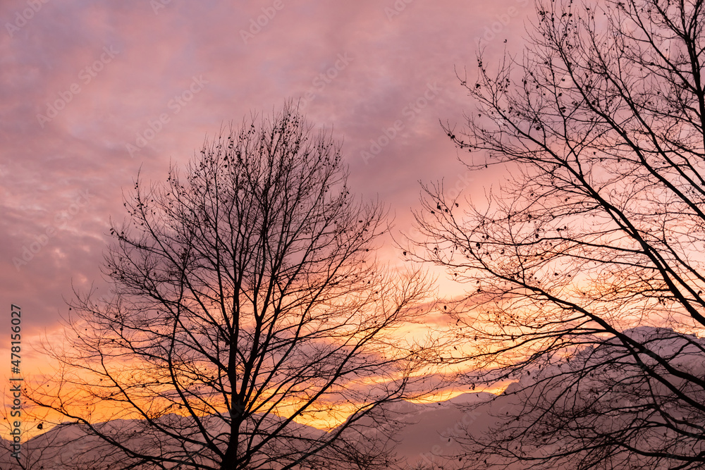 Obraz premium Vaduz, Liechtenstein, December 14, 2021 Colorful sky over the alps in the evening
