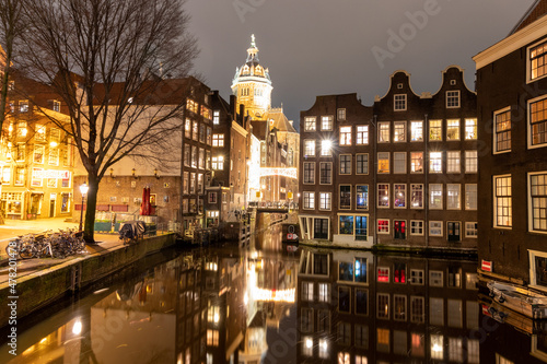 Night of Nicolaaskerk in Amsterdam - horizontal