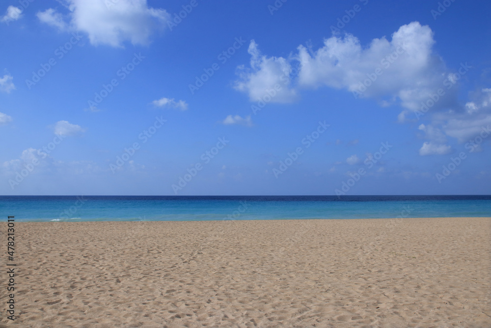 Beautiful tropical  scenery. White sand. Sea. Resort hotel. Travel . Leisure concepts. Horizon line. Sky. Summer. Landscape. tranquility. Rest. Relax. Place for text