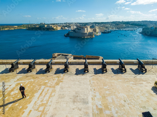 Saluting Battery in Valletta, Upper barakka gardens photo