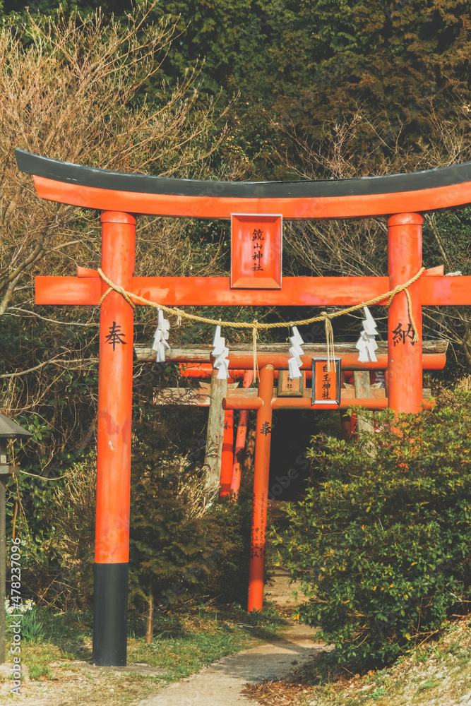 鏡山　鳥居