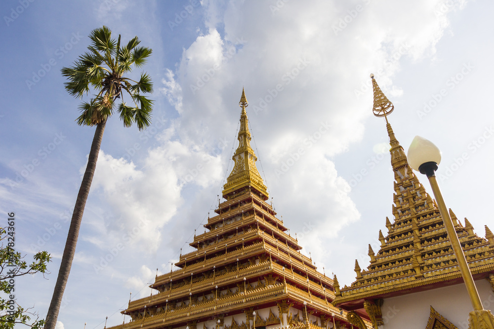 Fototapeta premium Beautiful thai temple with sky, Khon Kaen province, Thailand