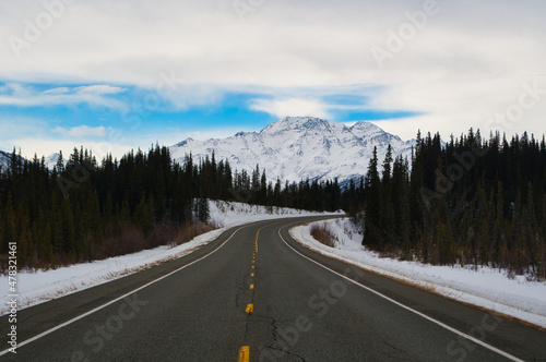 Richardson Highway, running 368 miles and connecting Valdez to Fairbanks is a very scenic route, offering magnificent views of the Chugach Mountains and Alaska Range.  © Sriman