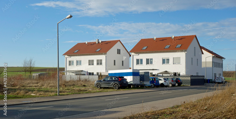 Gau-Odernheim , wohnhäuser am ortsrand Gau-Odernheim , wohnhäuser am ortsrand