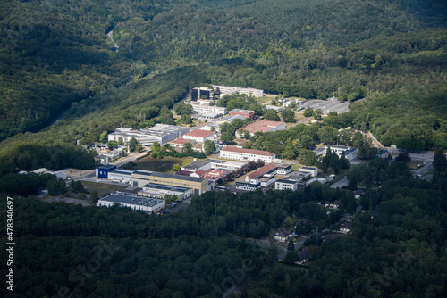 vue aérienne de l'usine des moteurs d'Ariane à Vernon dans l'Eure en France photo