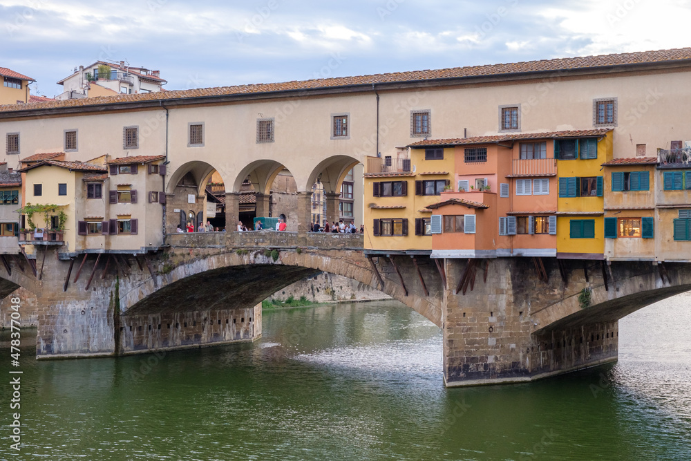 Le Ponte Vecchio au dessus du fleuve Arno à Florence, Italie