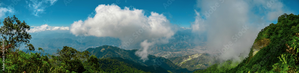 A la altura de las nubes