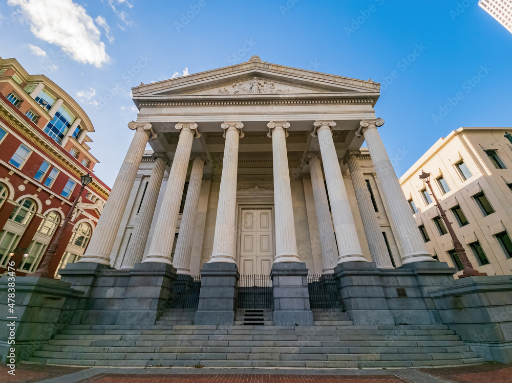 Fototapeta premium Sunny view of the Gallier Hall