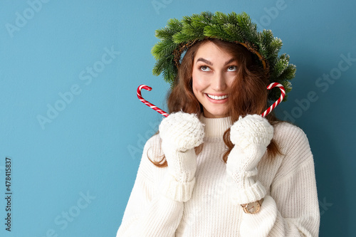Stylish young woman in wint...
