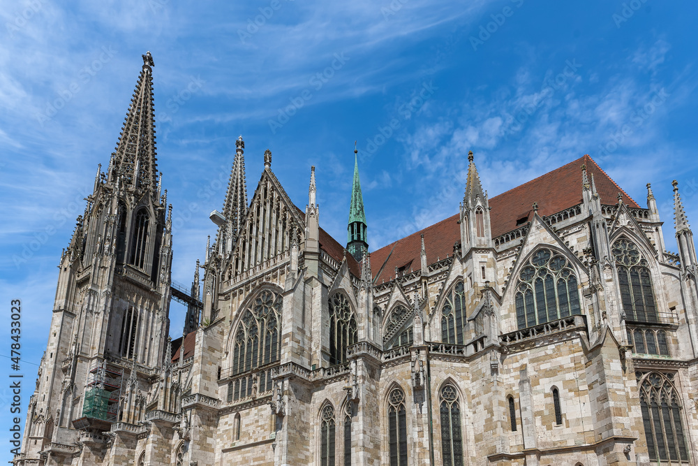 Fototapeta premium St. Peter's Regensburg Cathedral is an example of pure German Gothic.