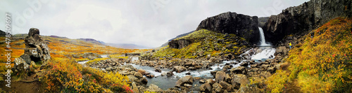 Wasserfall im Hochland von Island zwischen Egilsstaðir und Breiðdalsvík photo