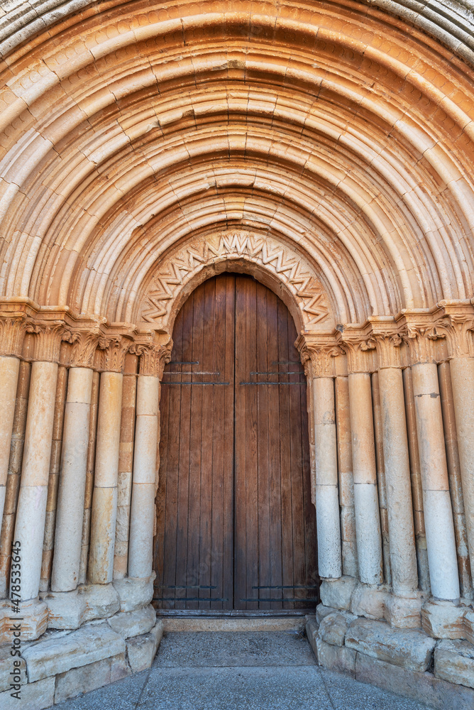 Fototapeta premium Pórtico Iglesia de san Lorenzo-Zorita del Páramo
