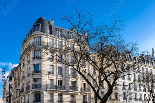 Valokuva Paris, beautiful buildings, typical facade in the 20e arrondissement