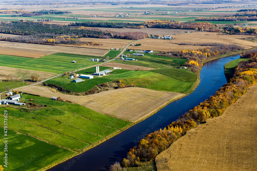 Obraz premium Fall Colours in Montérégie Quebec Canada