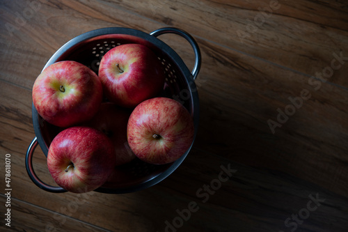  Jonagold apples in a basket
