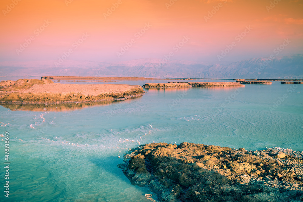 Dead Sea shore. Ein Bokek, Israel