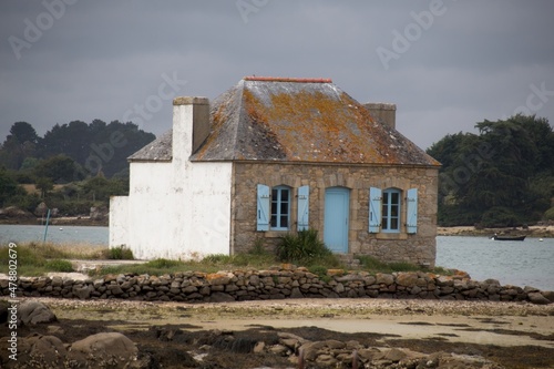 old house on the beach © Matthieu