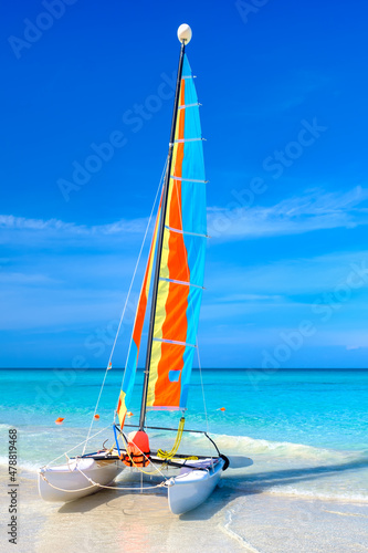 Fototapet Sailboat at the beautiful beach of Varadero in Cuba