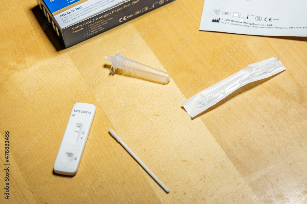 Flowflex autotest self diagnosis test kit used to detect Covid-19 ...