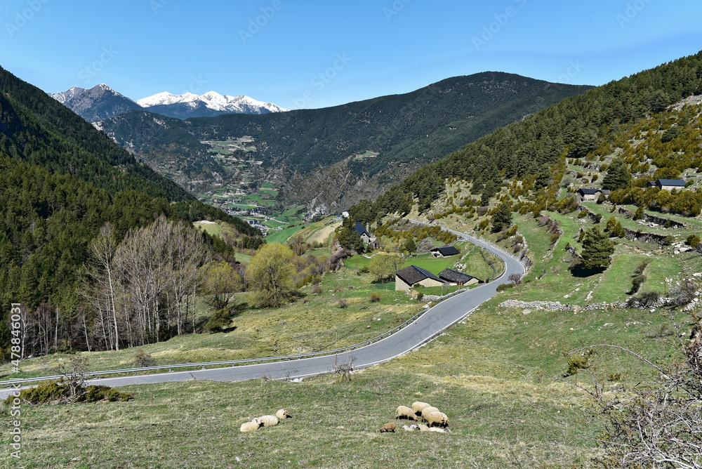 Naklejka premium Andorra - Encamp - Mirador del Bosc de les Allaus - Zufahrt
