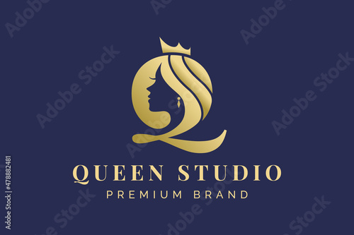 Beauty letter Q monogram queen logo
