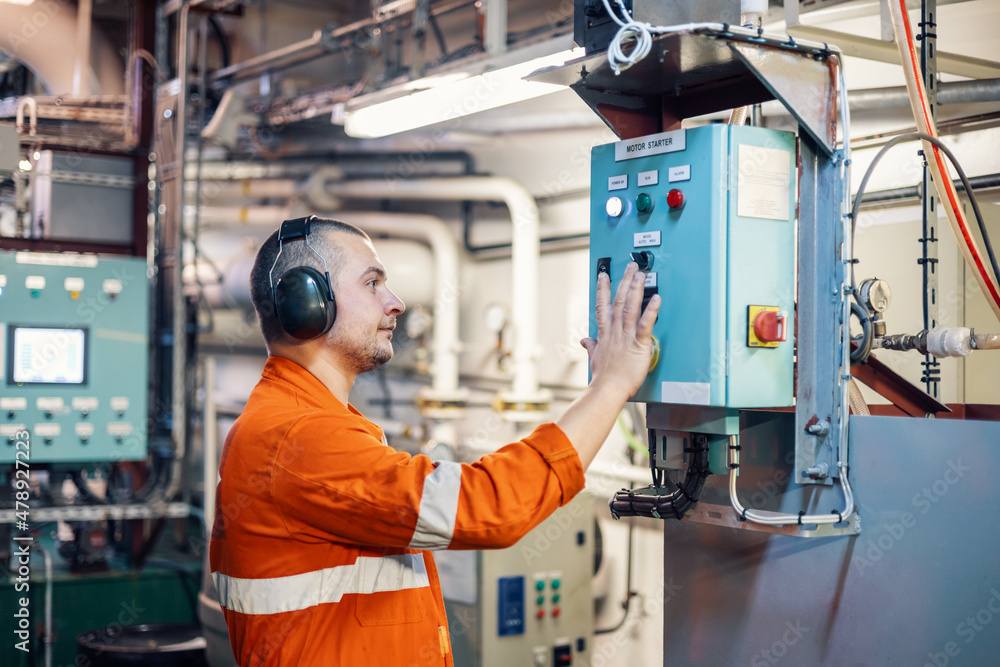 Marine engineer officer starts equipment Marine engineer officer starts equipment