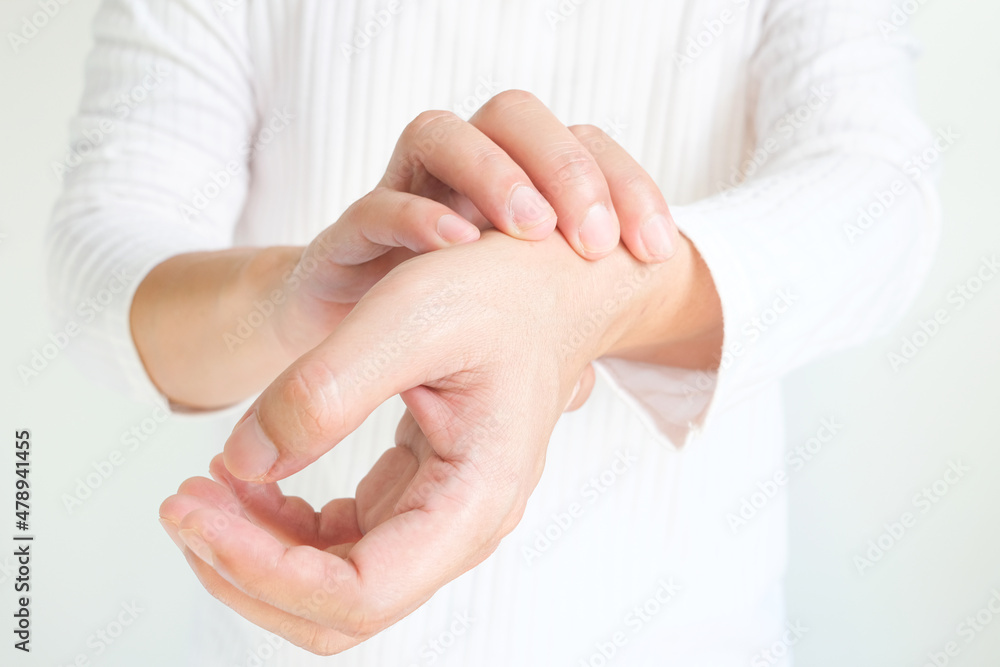 beriberi, carpal tunnel syndrome, numb hands, numbness, adult
