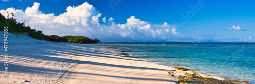 Fototapeta 沖縄の美しいサンゴ礁の海