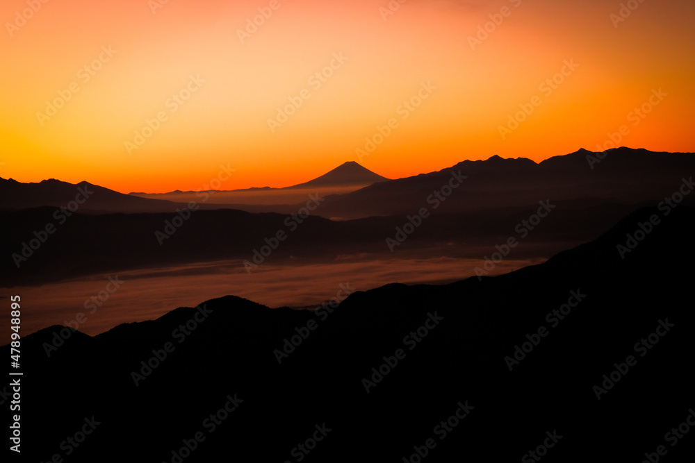富士山と夜明け