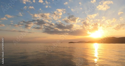 瀬戸内に沈む夕日