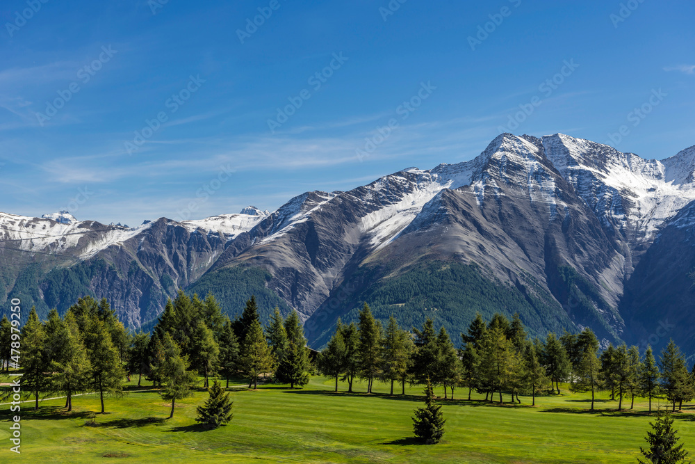 Europas höchstgelegener 9-Loch-Golfplatz auf der Riederalp im Wallis, Schweiz