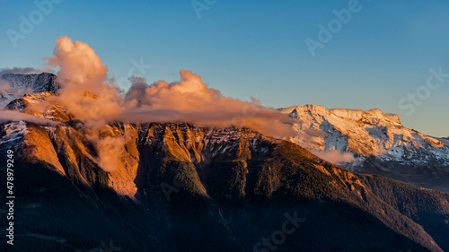 Die Schweizer Alpen im Monte Rosa-Gebiet im Wallis bei Abendsonne
