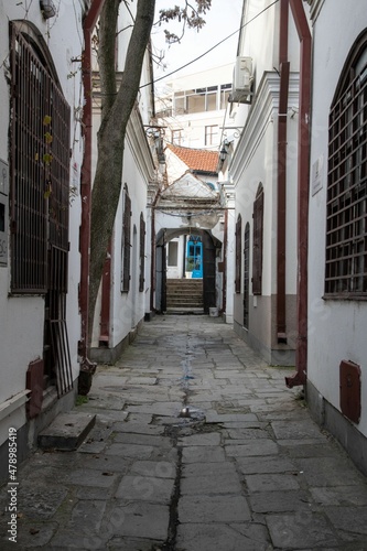 Fotografija narrow passage way in the old city of Skopje