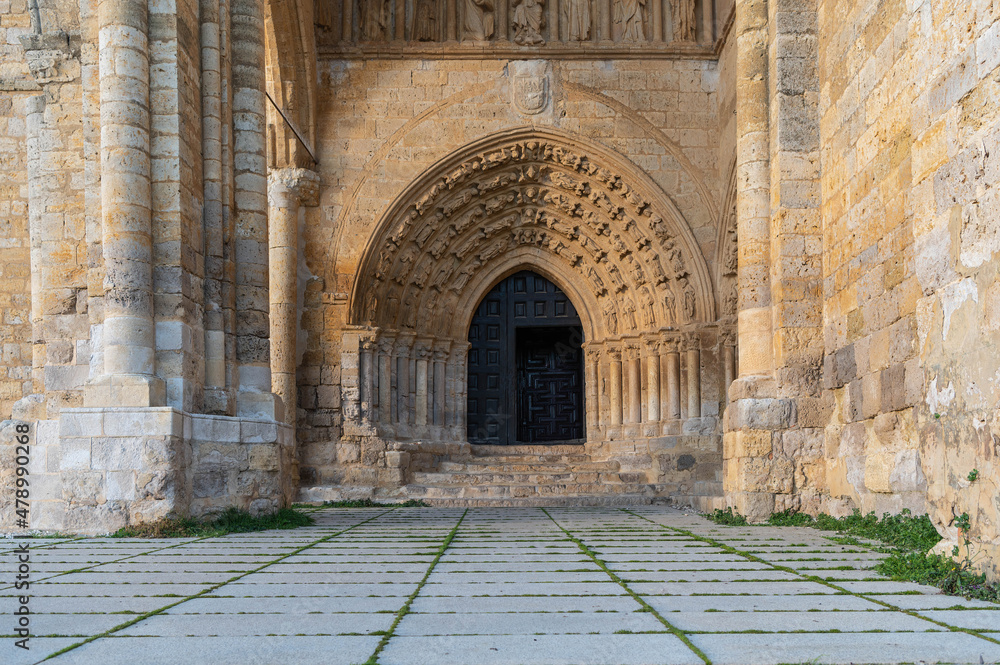 Templar Church of Santa María la Blanca (Villalcázar de Sirga, Palencia, Spain)