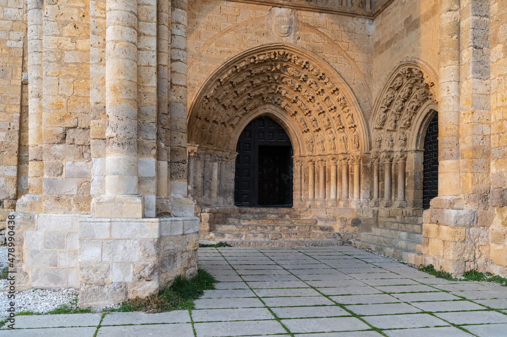 Φωτογραφία Templar Church of Santa María la Blanca (Villalcázar de Sirga, Palencia, Spain)