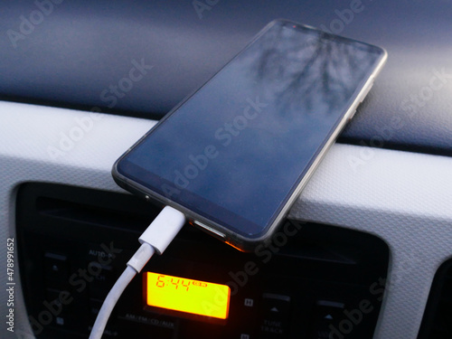 充電中のスマートフォン