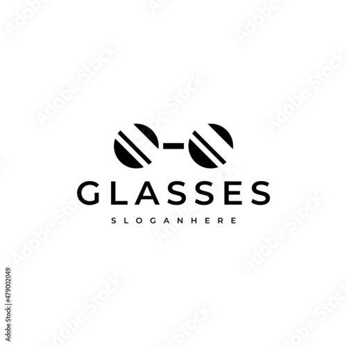 simple eyeglasses logo design vector