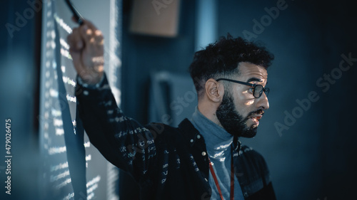 Fotografi Business Conference Presentation: Visionary Startup CEO Presents New Product, Does Motivational Talk Science, Lecture, Technology, Entrepreneurship, Development, Leadership