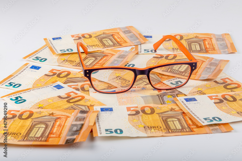 Personal finance concept: The price of glasses very high for patients Personal finance concept: The price of glasses very high for patients