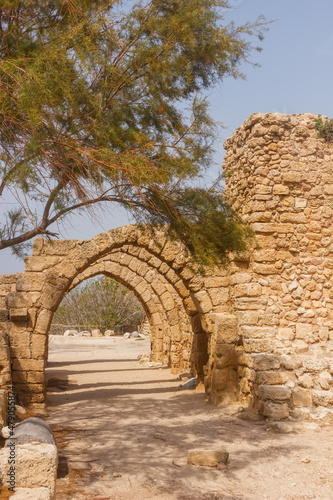 Fototapeta Naklejka Na Ścianę i Meble -  Ruins of buildings in Caesarea. Israel