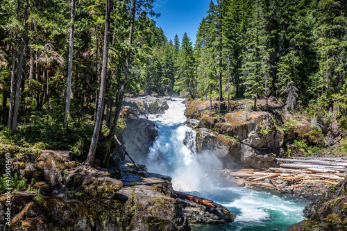 Canvastavla The Silver Falls Waterfall in the Mount Rainier National Park, Wahsington USA