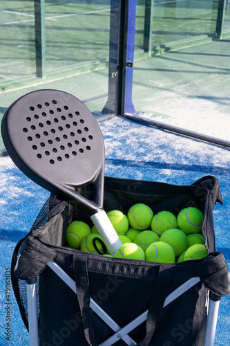 paddle racket with balls paddle training on the court