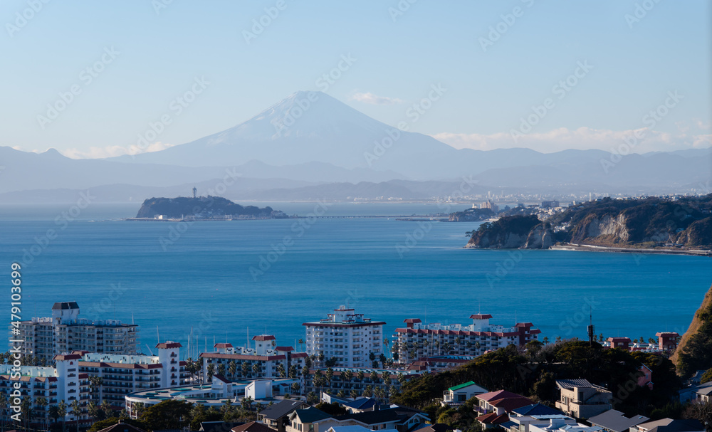 江ノ島と富士山