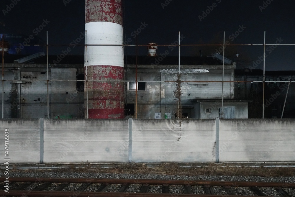 Obraz premium industrial factory in the evening