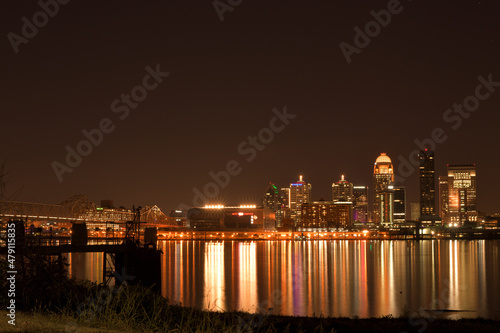アメリカ都市の夜景写真撮影、ビルと橋